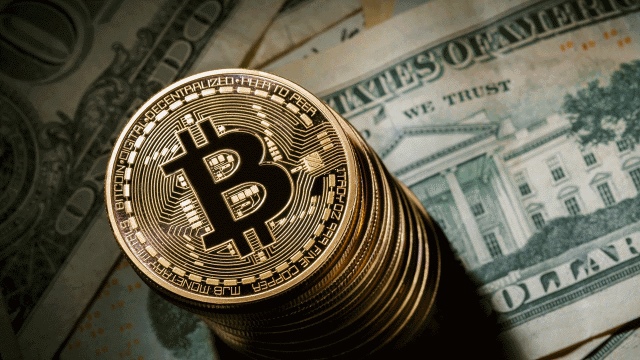 Premieră: Bitcoin atinge pragul de 34.000 de dolari