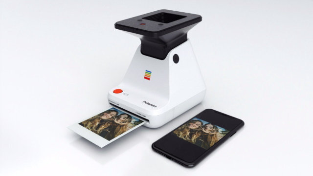 Polaroid este aparat care poate converti orice imagine afişată pe telefonului în poze