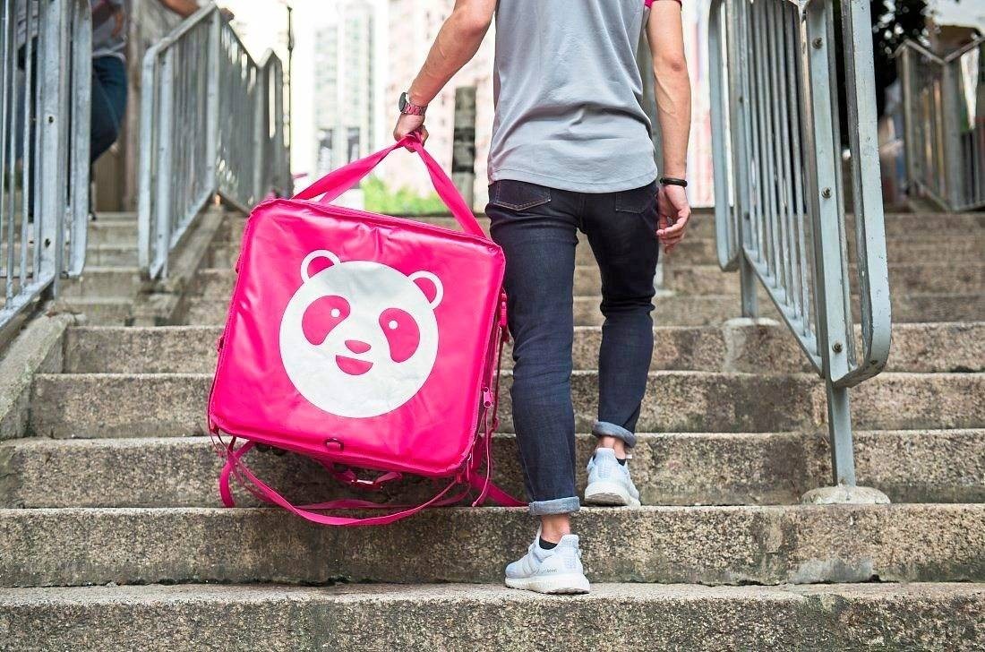food panda aplicatie livrare angajeaza