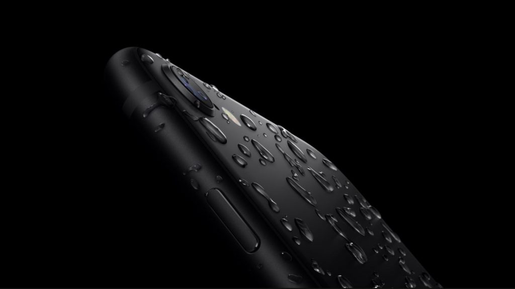 iphone se water