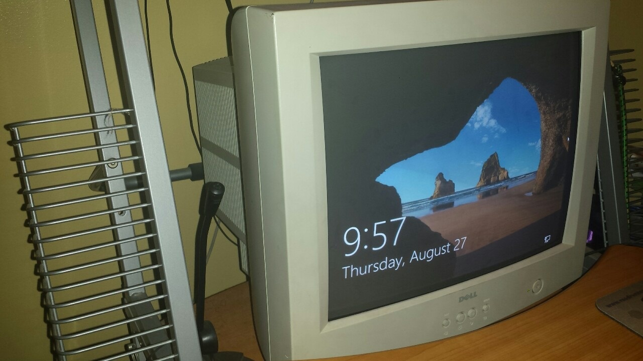 Windows 7 старый компьютер. Старый компьютер виндовс 98. LG монитор Windows 98. Windows старый монитор. Мониторы 98 года.