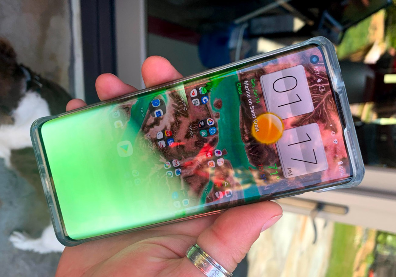 Și Motorola Edge Plus are probleme cu ecranul. Updateul de firmware nu