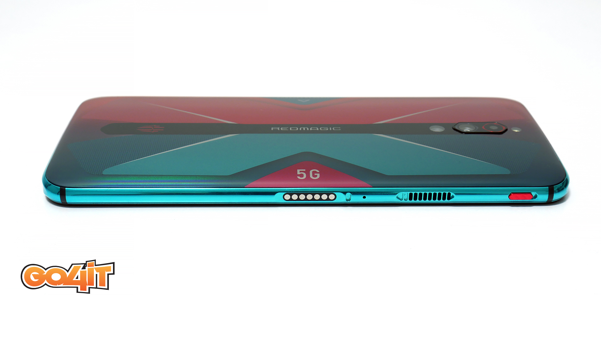 Red Magic 5G side left