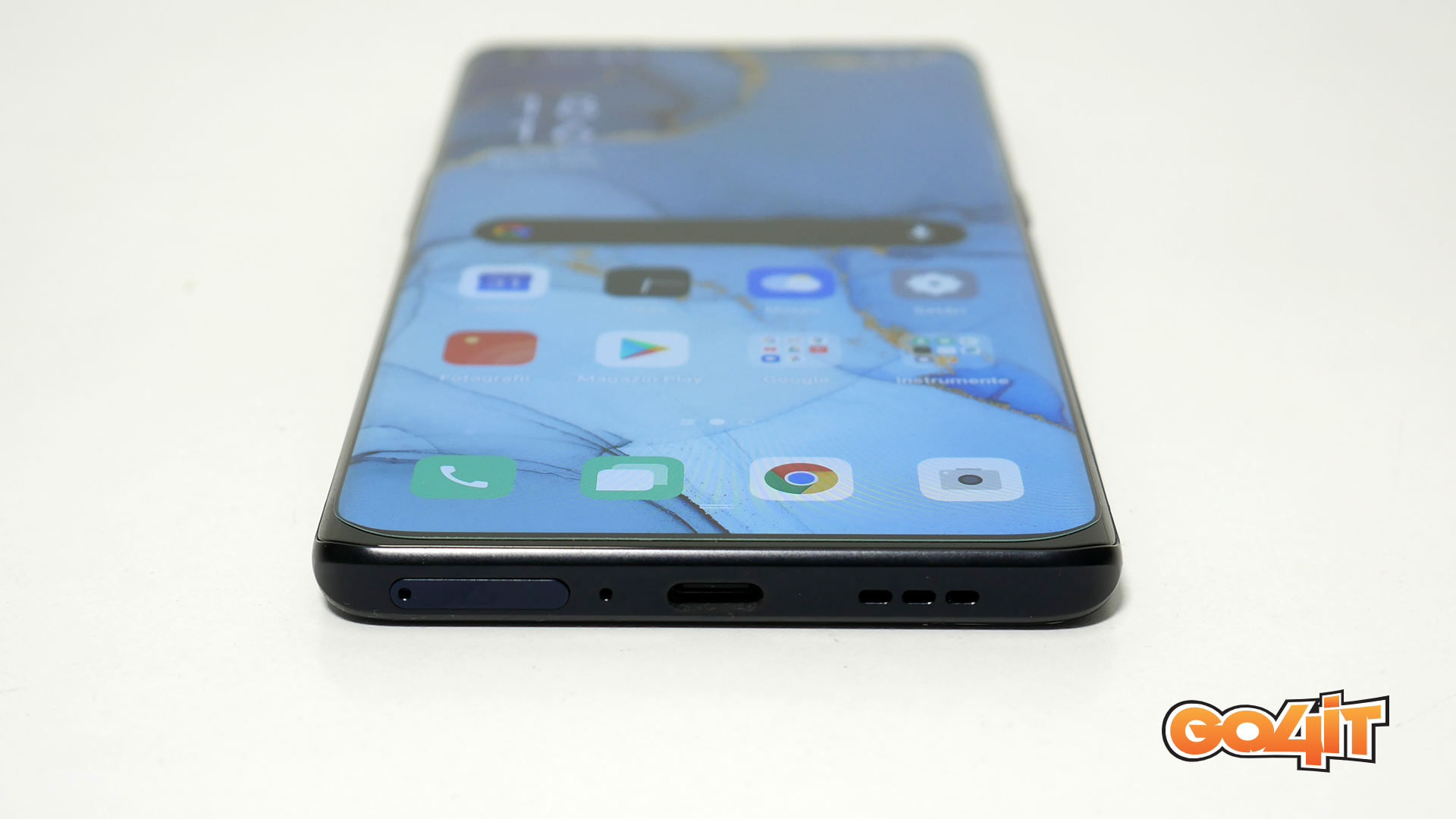 Oppo Reno3 Pro bottom