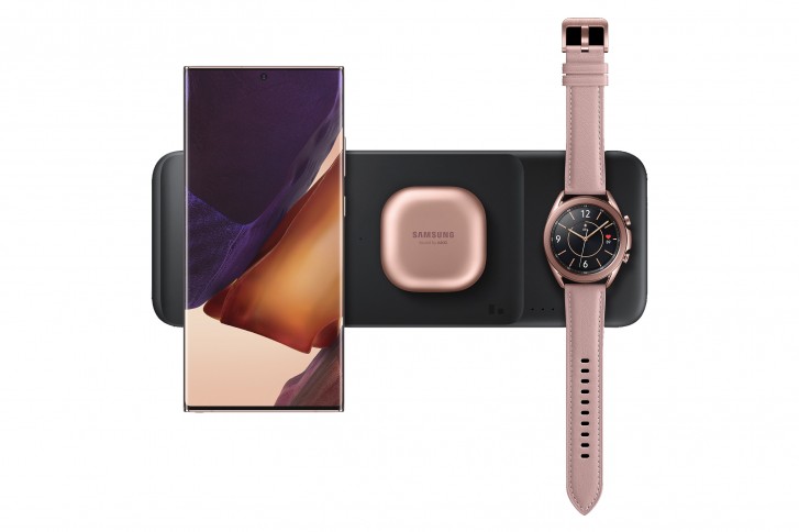 Samsung pregătește Wireless Charger Trio, un adaptor care poate încărca trei dispozitive simultan