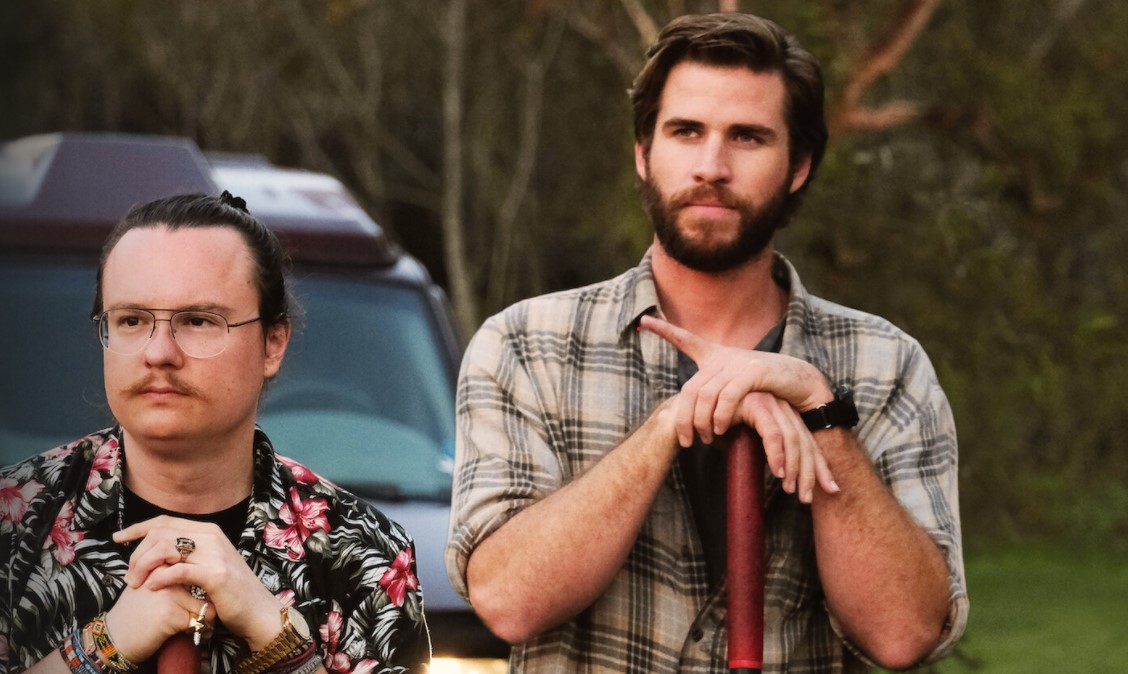 Recenzie „Arkansas”: Un thriller ambițios, dar monoton, care-și găsește amuzamentul în stereotipuri