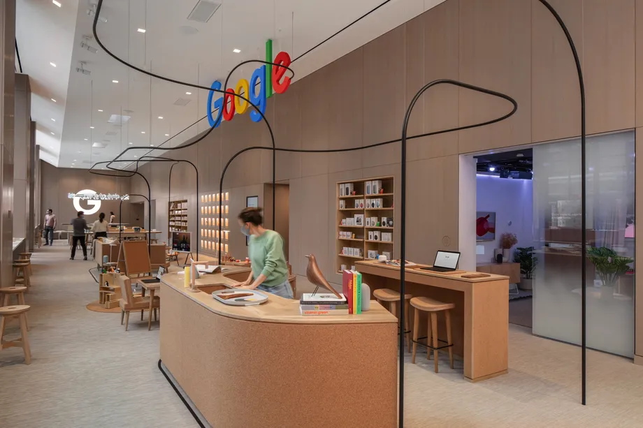 Google deschide primul magazin retail permanent: cum arată și ce poți găsi acolo