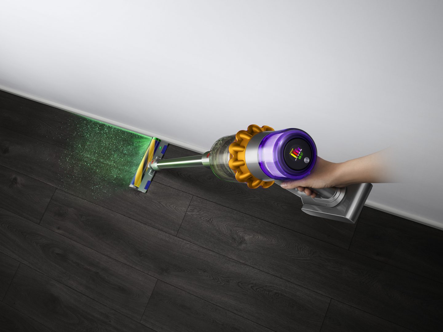 Dyson a lansat aspiratorul V15 Detect Absolute, echipat cu laser pentru detectarea prafului