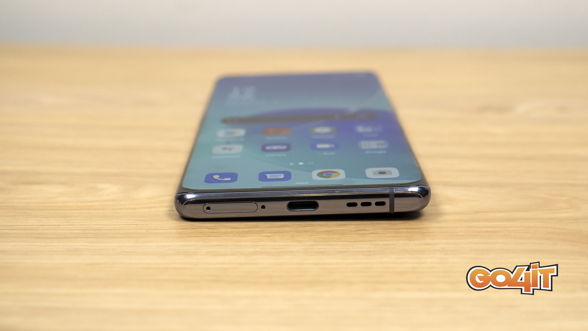 Oppo Reno6 Pro bottom