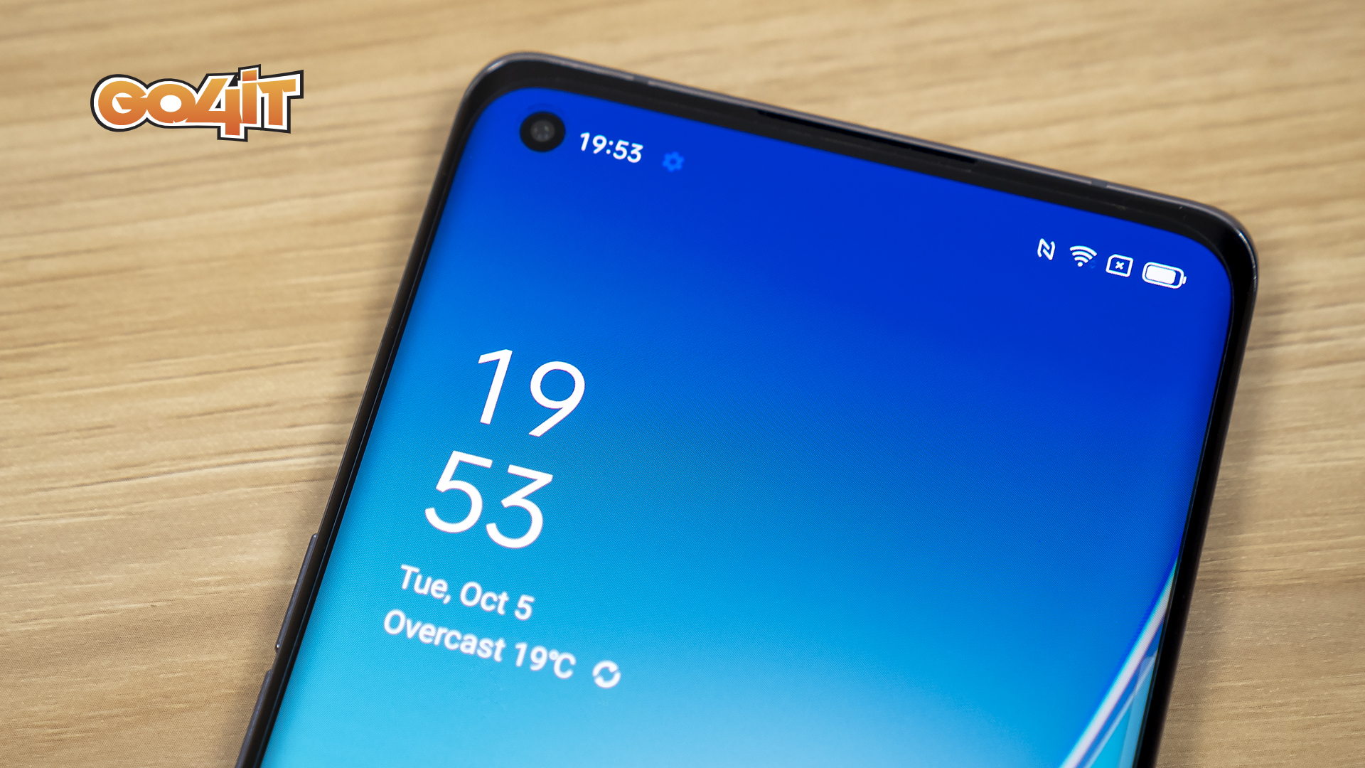 Oppo Reno6 Pro screen top