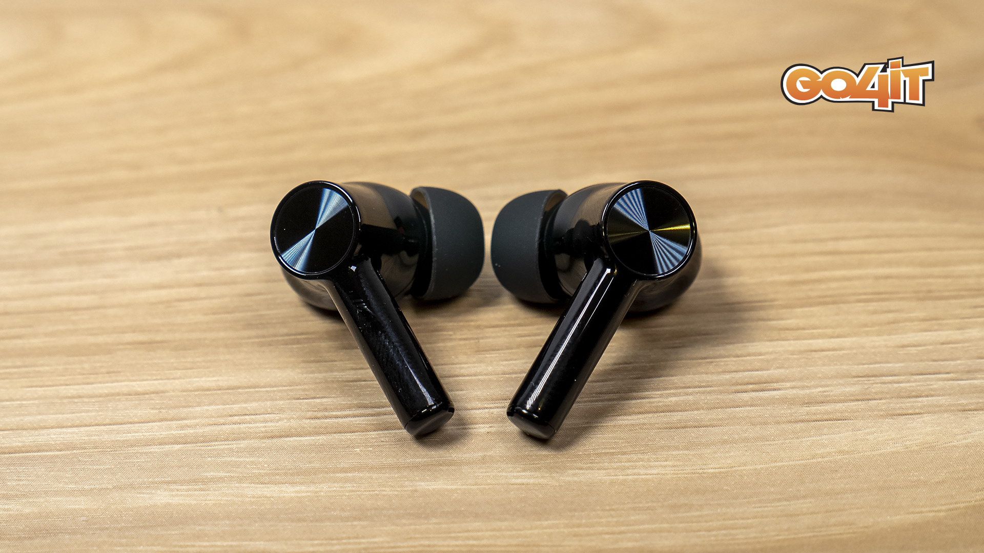 OnePlus Buds Z2 buds back