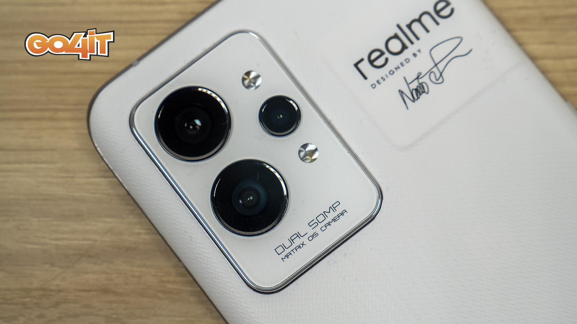 Realme GT 2 Pro camera