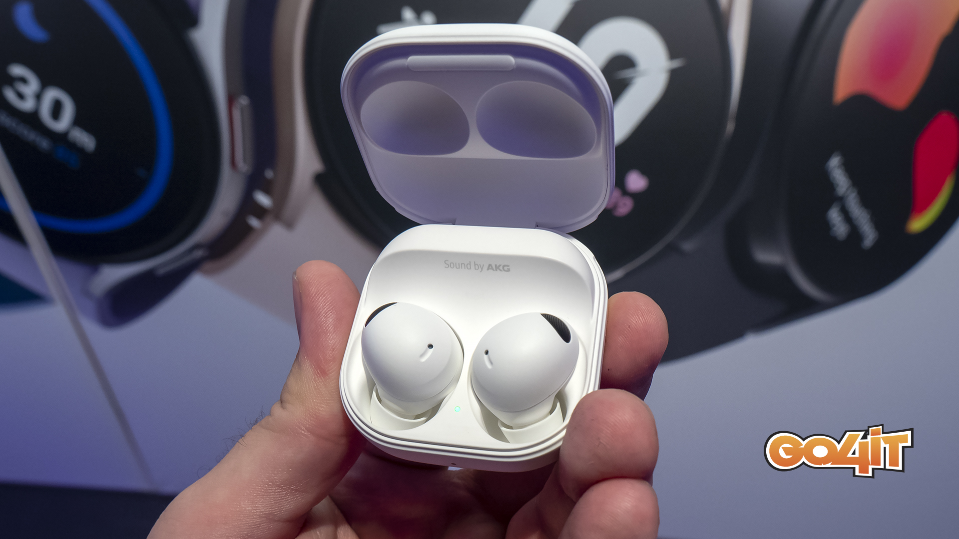 Galaxy Buds2 Pro case open