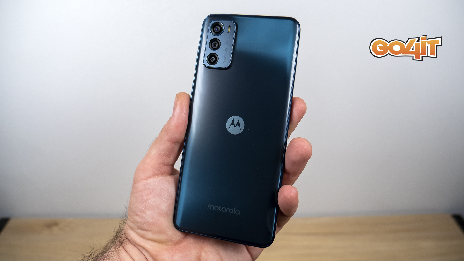 Motorola Moto G42 back handheld