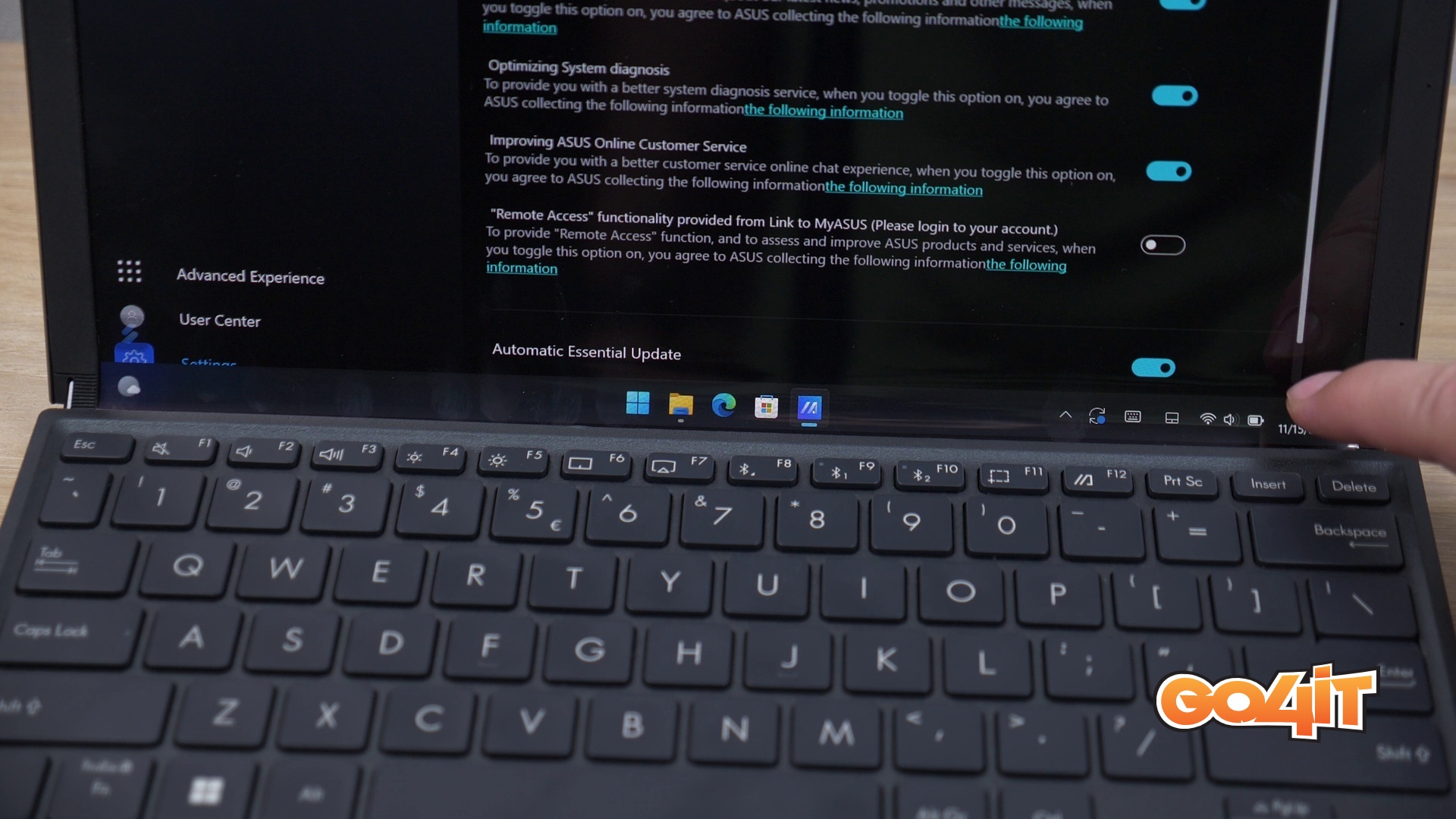ASUS Zenbook 17 Fold 23