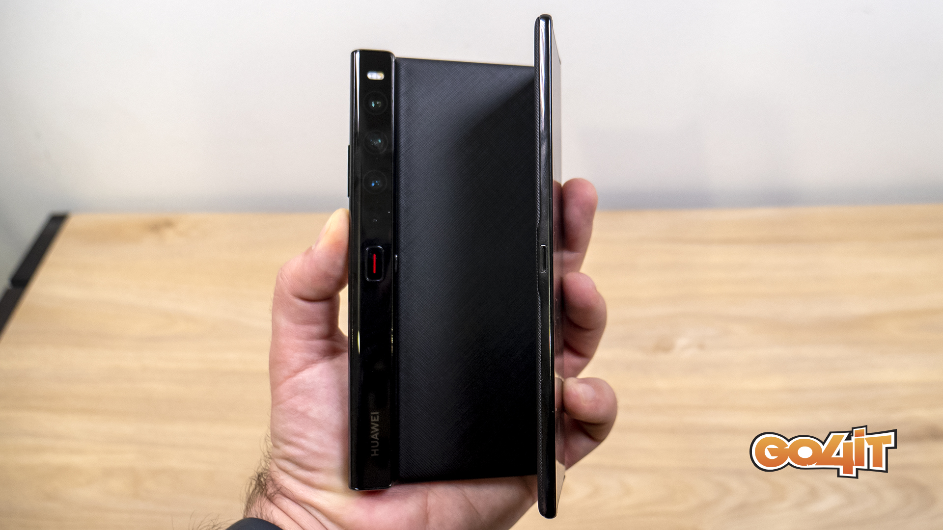 Huawei Mate Xs 2 unfolded back