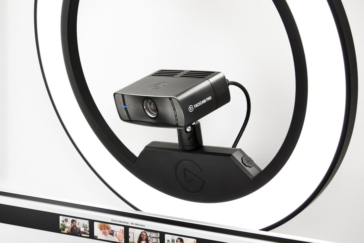Elgato anunță Facecam Pro, o cameră web 4K pentru streaming