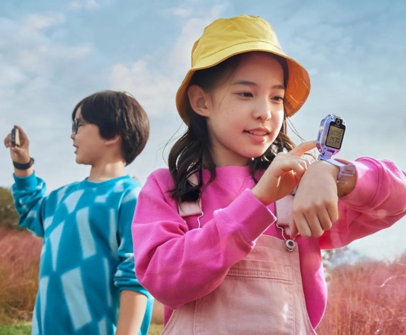 Huawei Kids watch 5X at kid