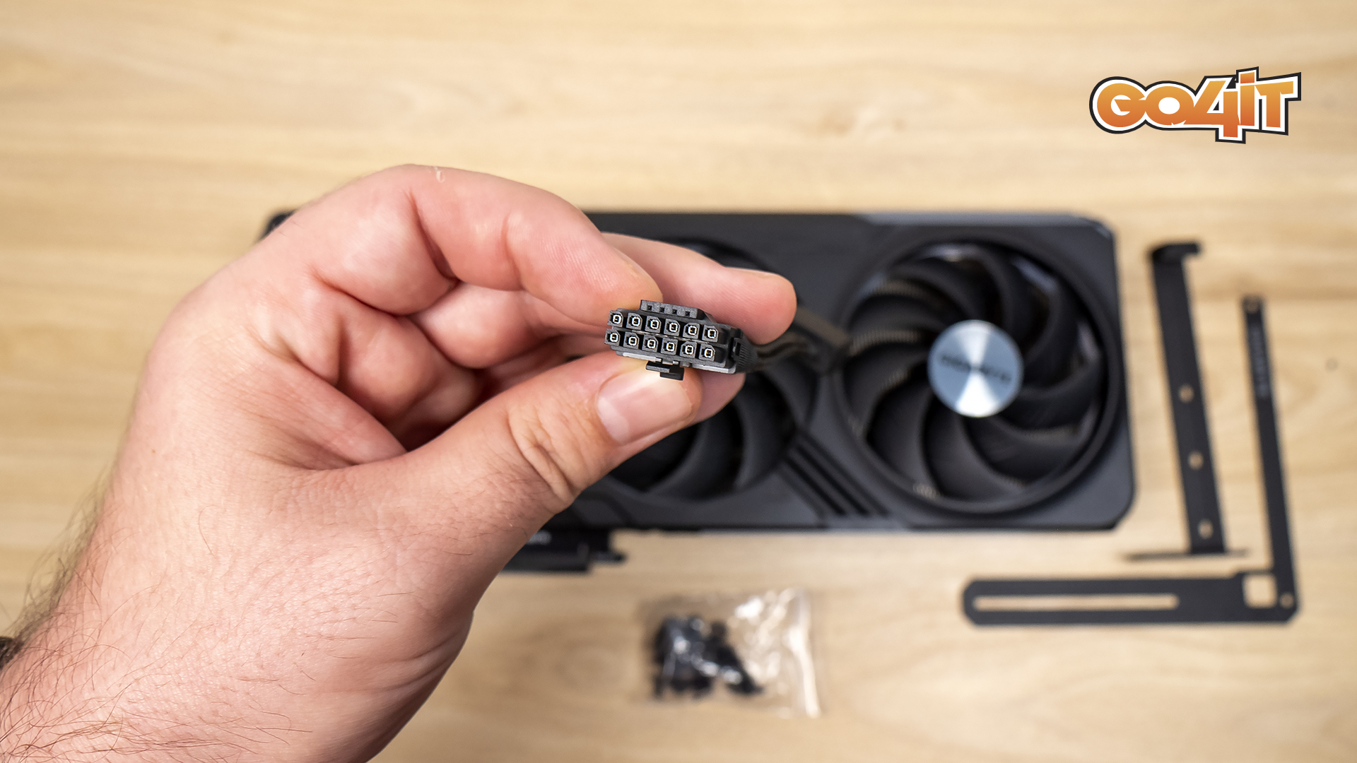 Gigabyte GeForce RTX 4070 Ti Gaming OC 12GB 12pin connector