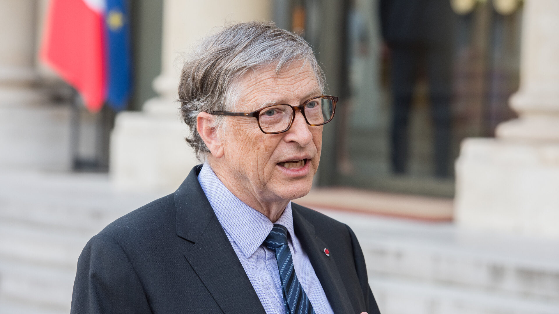 Bill Gates cere protejarea anumitor locuri de muncă în fața inteligenței artificiale: Avertisment privind lipsa de pregătire a guvernelor