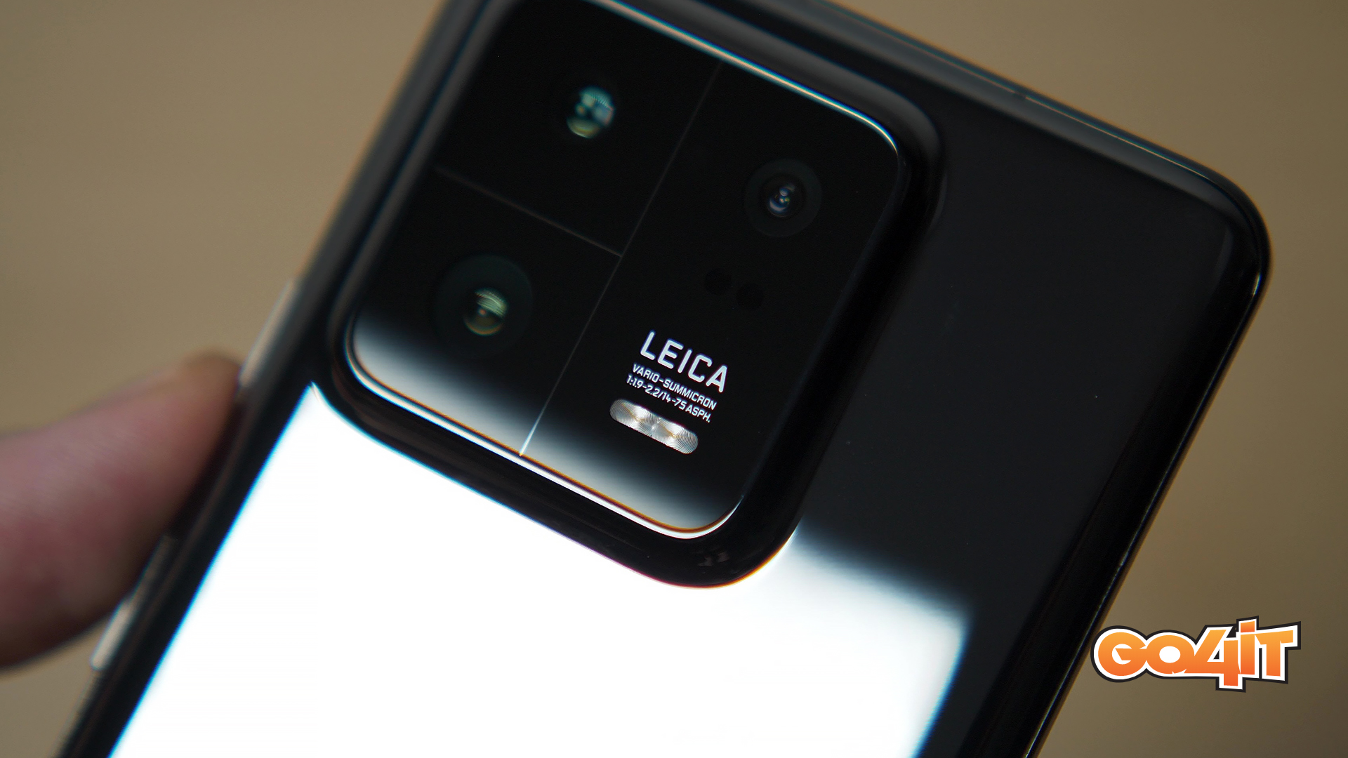 Xiaomi 13 Pro camera detail