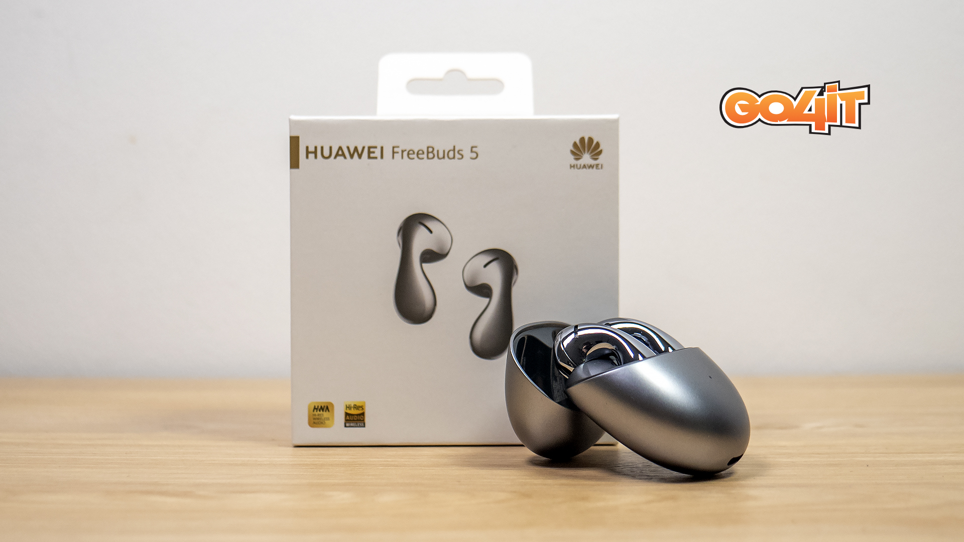 HUAWEI FreeBuds 5 review: true wireless „open fit” cu ANC și design elegant