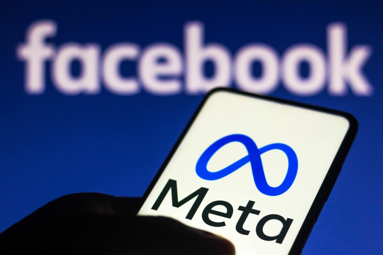 Instagram și Facebook s-ar putea schimba radical pentru minori. Meta, dată în judecată de 30 de state americane
