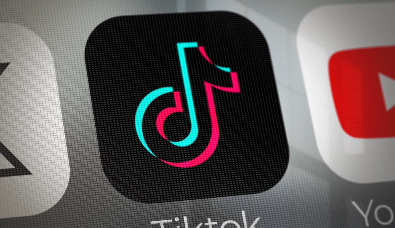 TikTok sprijină utilizatorii în identificarea și înțelegerea conținutului generat cu ajutorul inteligenței artificiale