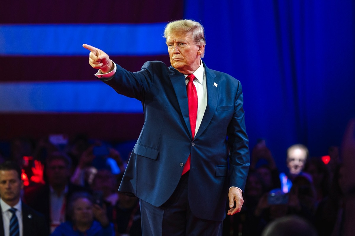 Președintele Donald Trump îi critică aspru pe cei care se opun centrelor de date AI în SUA