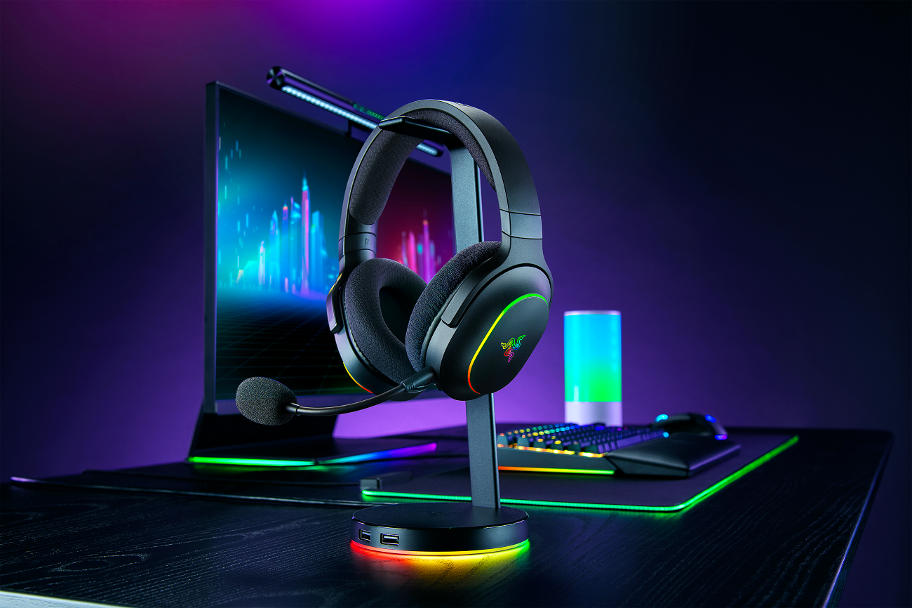 Razer își extinde gama de căști de gaming cu un model ce oferă 70 de ...
