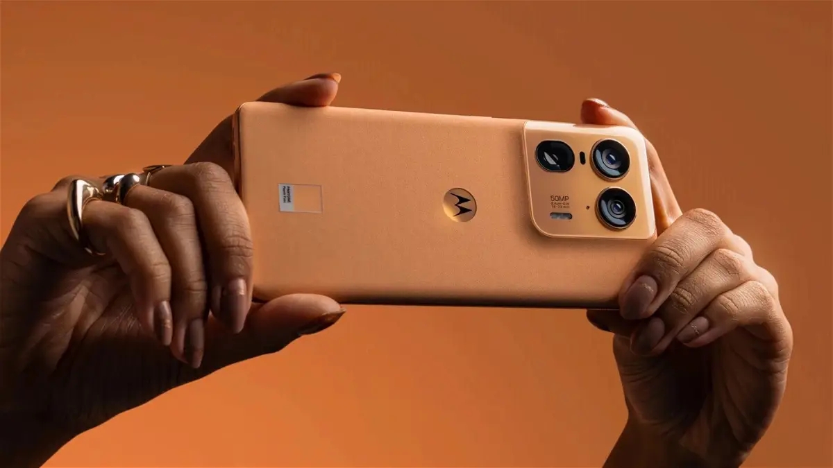  Succes Major – 1 din 10 Telefoane Vândute Aici Este un Motorola!