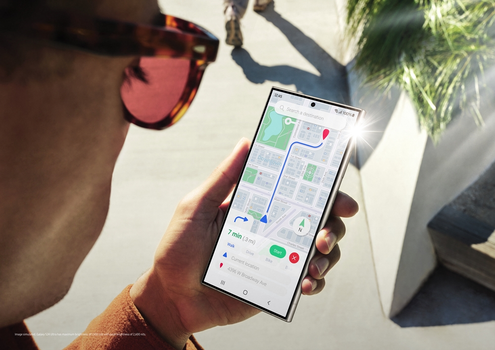 Samsung Galaxy S26 vine cu Privacy Display, ecran care protejează intimitatea utilizatorului.
