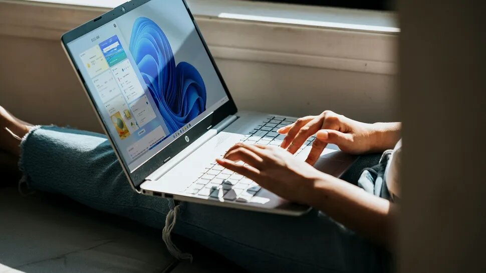 Windows 11 poate fi reinstalat mai ușor, fără stick USB