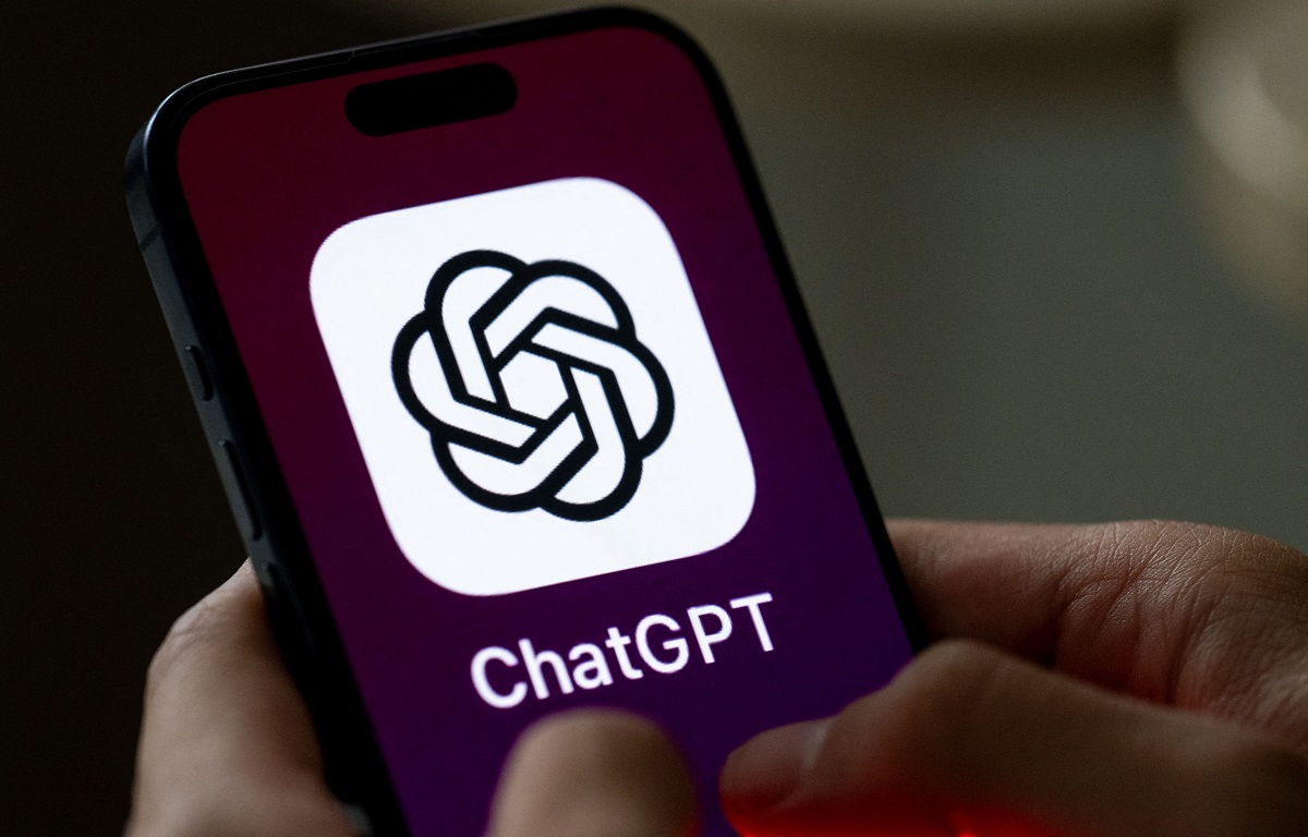 Apple testează Veritas, o aplicație AI în stil ChatGPT pentru îmbunătățirea asistentului Siri și integrarea AI în produsele sale