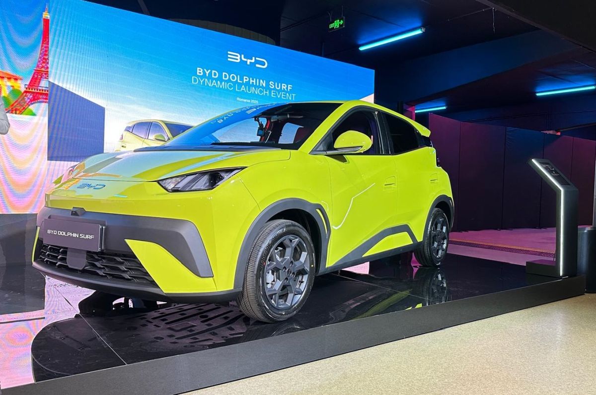 Pe fondul scăderii pieței auto din România în luna iulie, au crescut vânzările de mașini electrice și hybrid