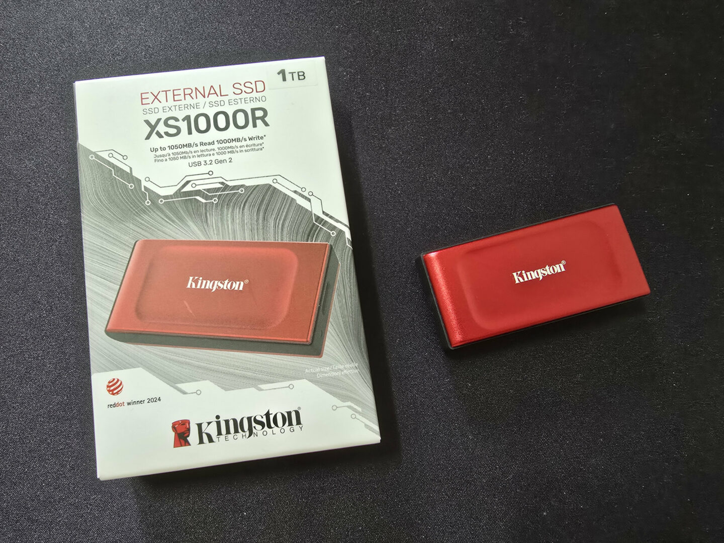  SSD Portabil de 1 TB pentru Transfer Rapid de Date Oriunde Te-ai Afla