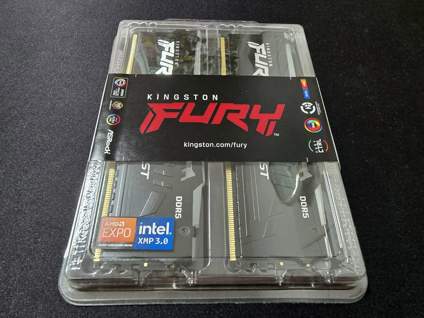 Analiză Kingston FURY Beast DDR5 RAM: 64 GB Memorie pentru Performanță de Top în Sisteme Moderne DDR5-6000 CL36.
