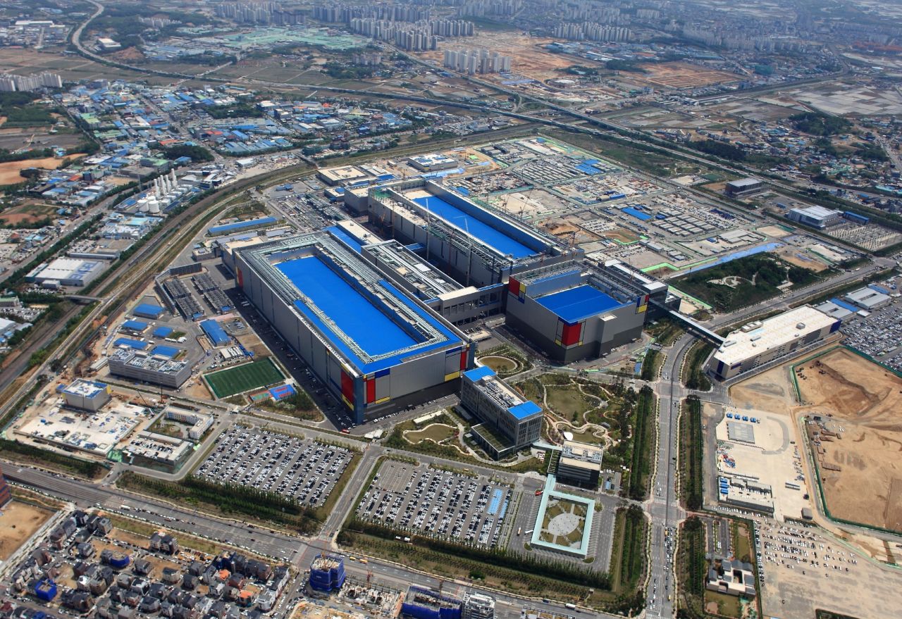 Samsung Foundry scumpește producția de cipuri pe 5 nm și 4 nm