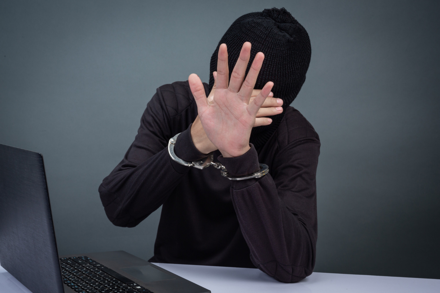 Autoritățile au desființat serviciul de spălare a banilor prin criptomonede „AudiA6”