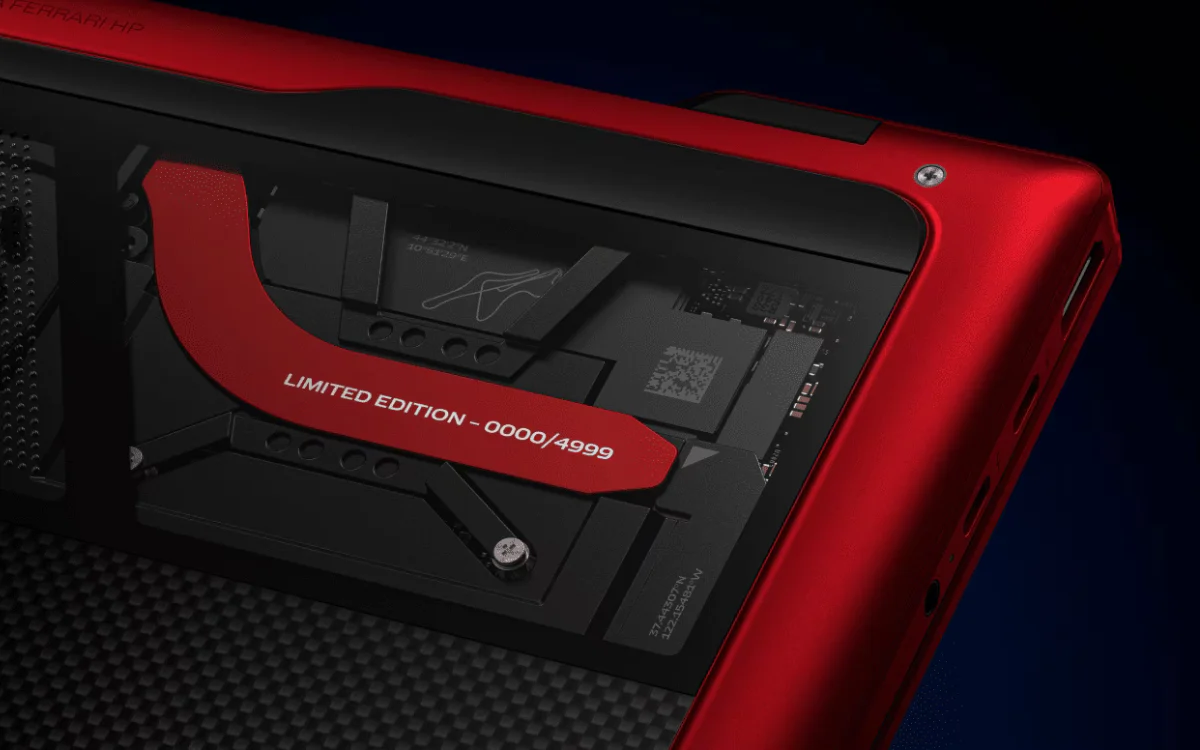 HP Limited Edition Scuderia Ferrari AI PC