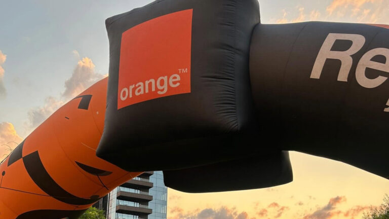 balon orange romania