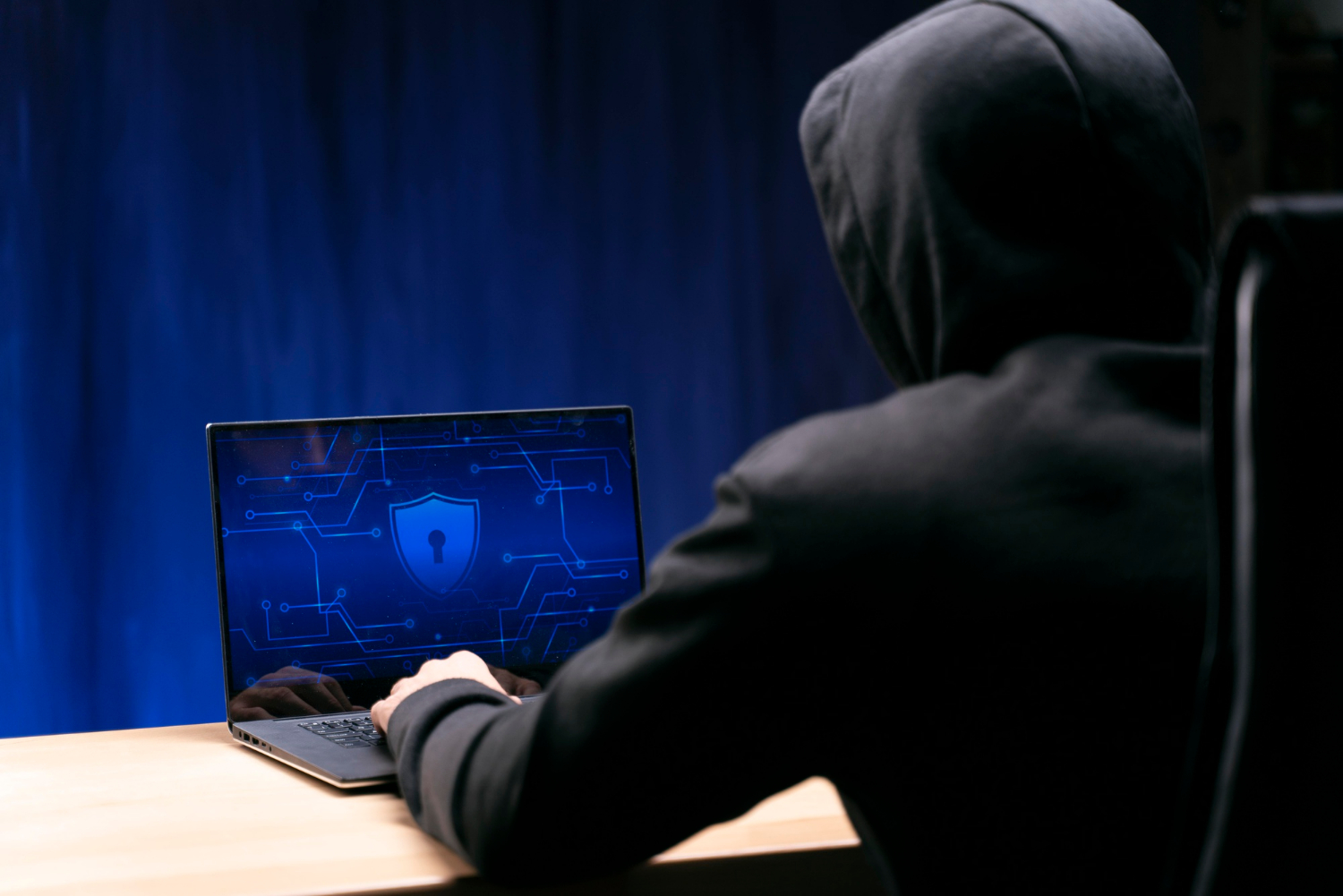 Raport DNSC după atacul cibernetic la Cadastru: Vulnerabilități vechi și lipsa antivirusului pe servere au expus datele a două milioane de utilizatori
