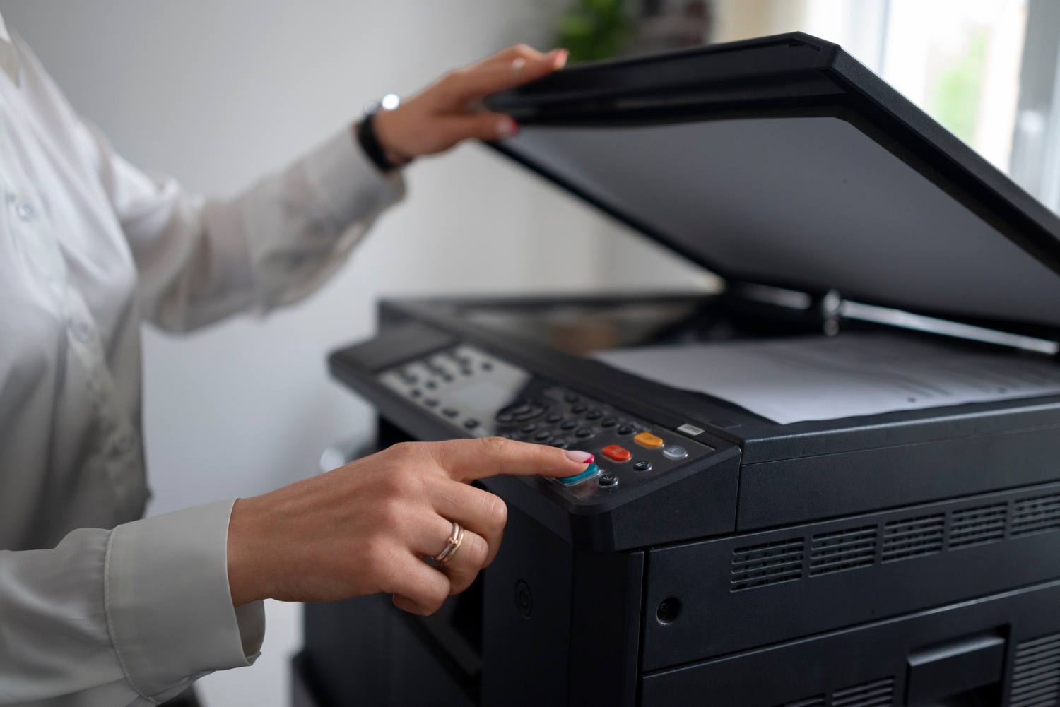 Înalta Curte confirmă definitiv amenda Consiliului Concurenței pentru fosta HP România: Compania a abuzat de poziția dominantă