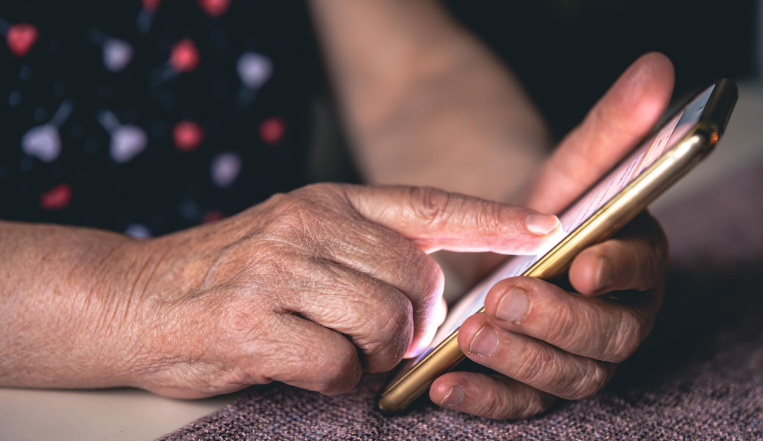 „Vishing-ul”, tot mai popular: Înșelătoriile telefonice reprezintă 42% din fraudele raportate în 2026 – DNSC