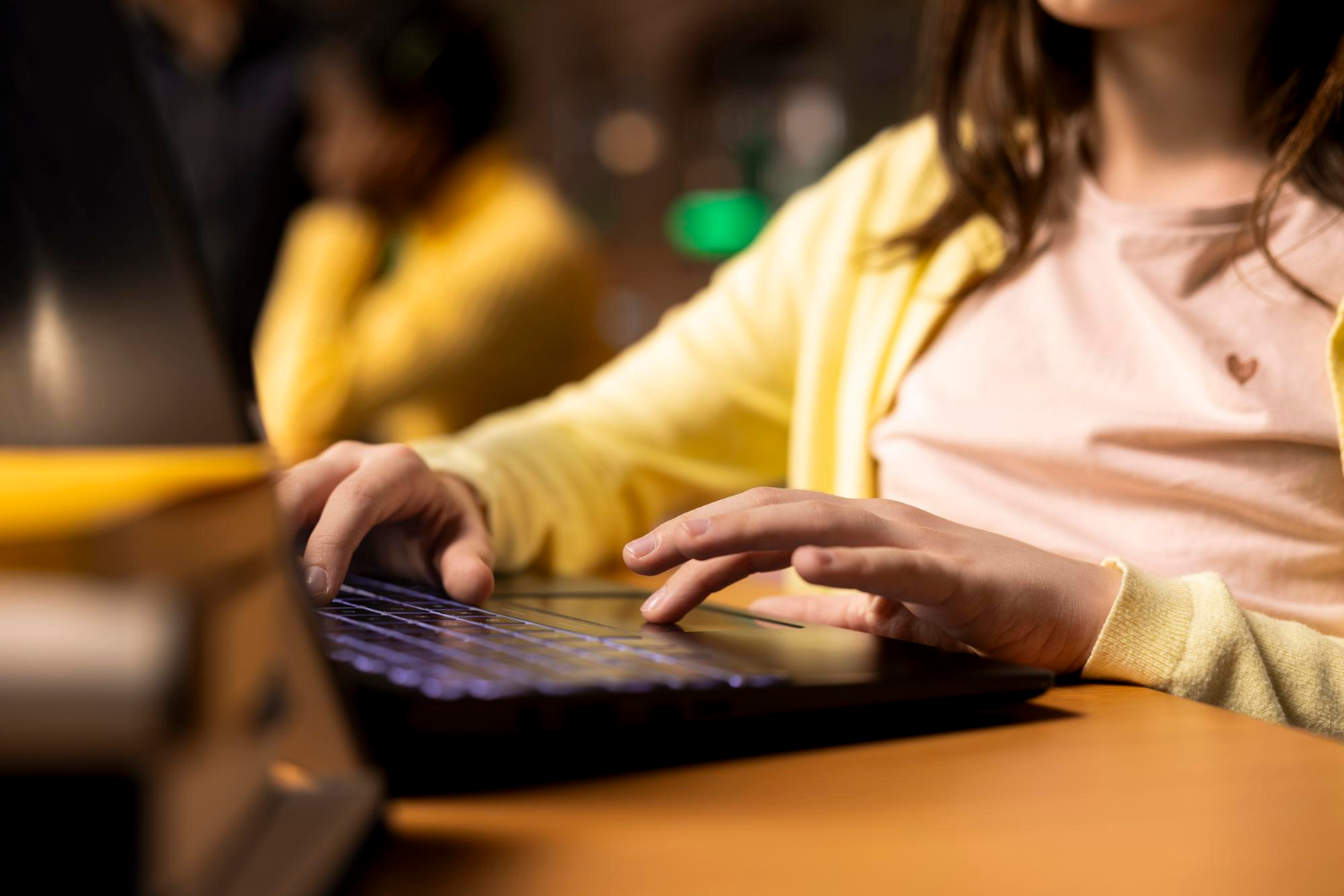Finanțare de 29,2 milioane de lei pentru digitalizare: 187 de companii și instituții din România vor primi sprijin gratuit pentru adopția inteligenței artificiale