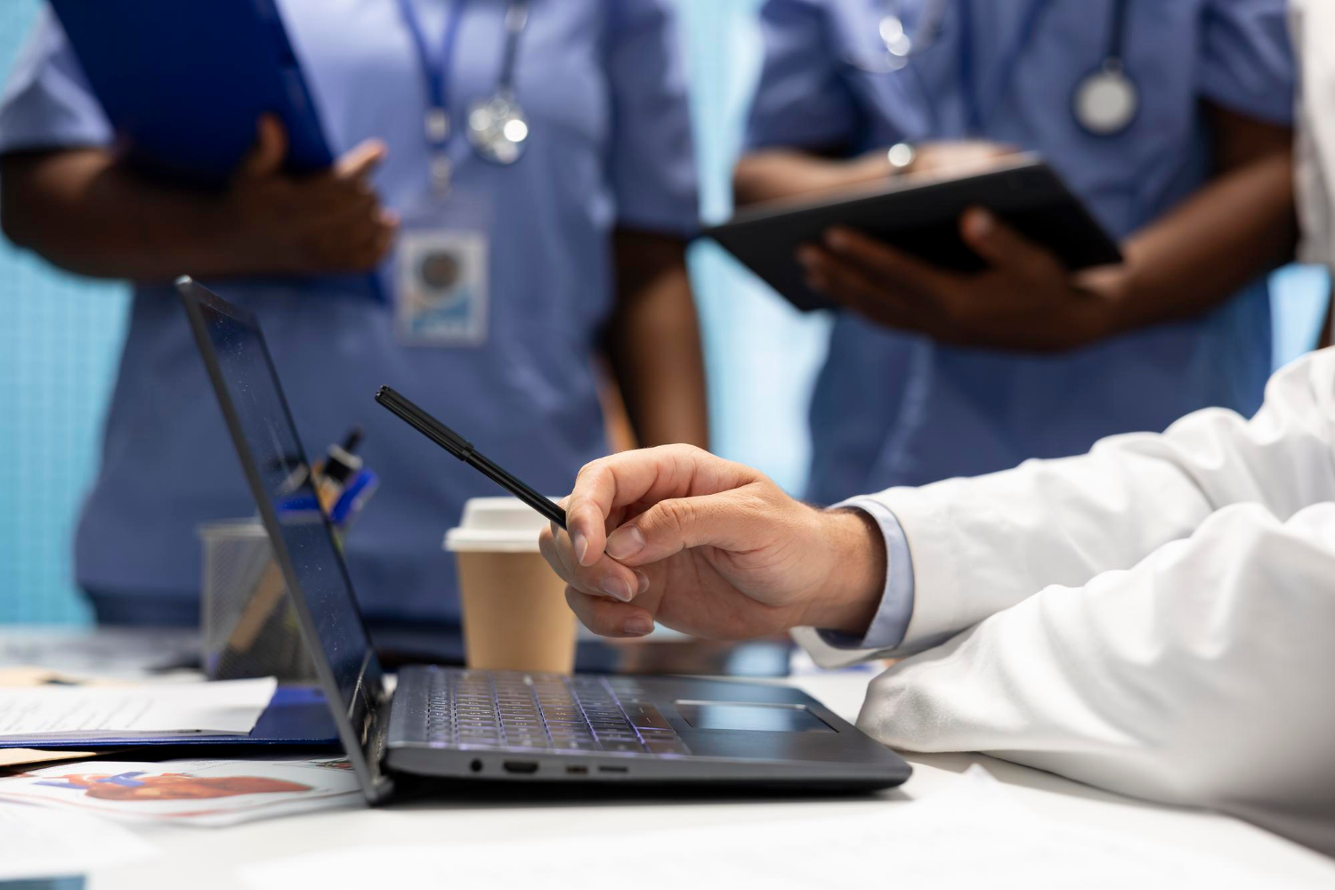 Formularele medicale trec în format digital prin portalul eSănătateaMea de la 1 septembrie