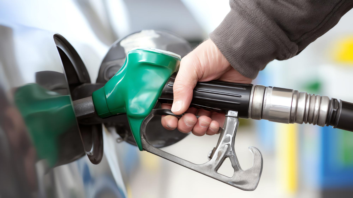 Mașinile chinezești din Rusia se defectează în masă din cauza benzinei de calitate inferioară, pe fondul penuriei de combustibil