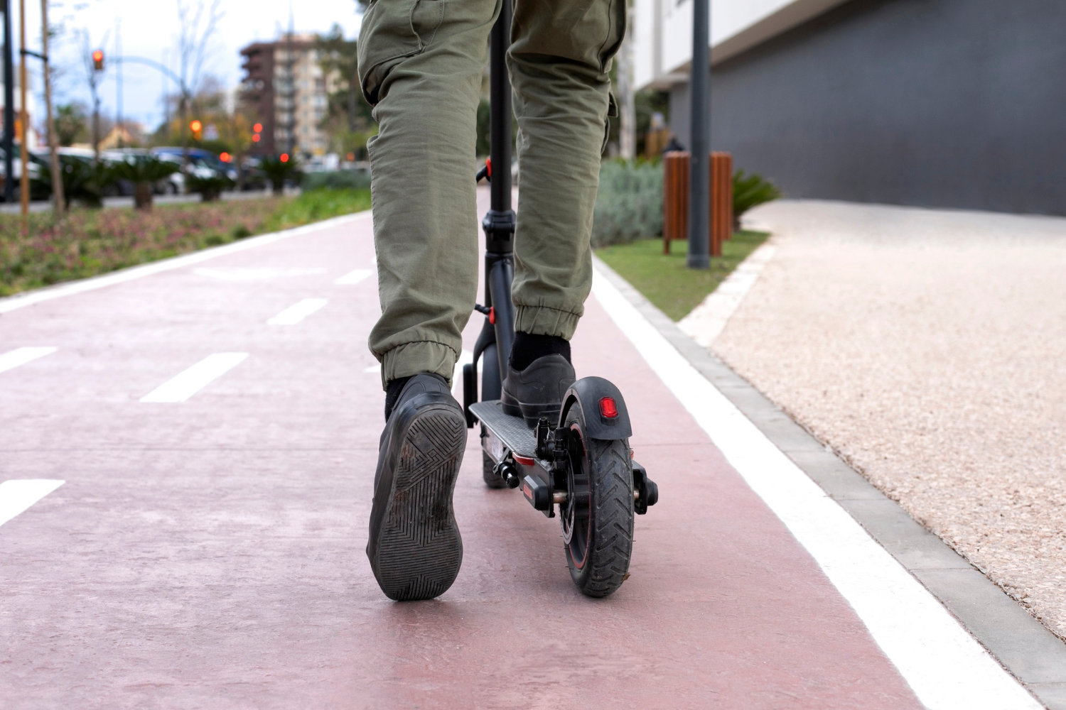 Captură pe A1 la Nădlac: Biciclete și trotinete electrice de 45.000 de lei, confiscate de la doi șoferi bulgari