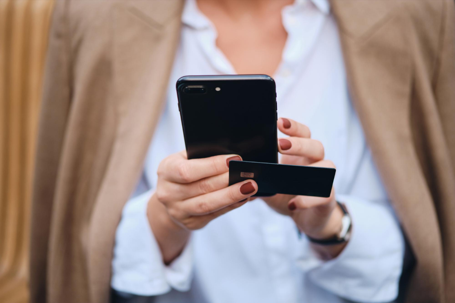 Românii vor folosi un portofel digital bazat pe codul Germaniei, însă activiștii avertizează asupra riscurilor de securitate