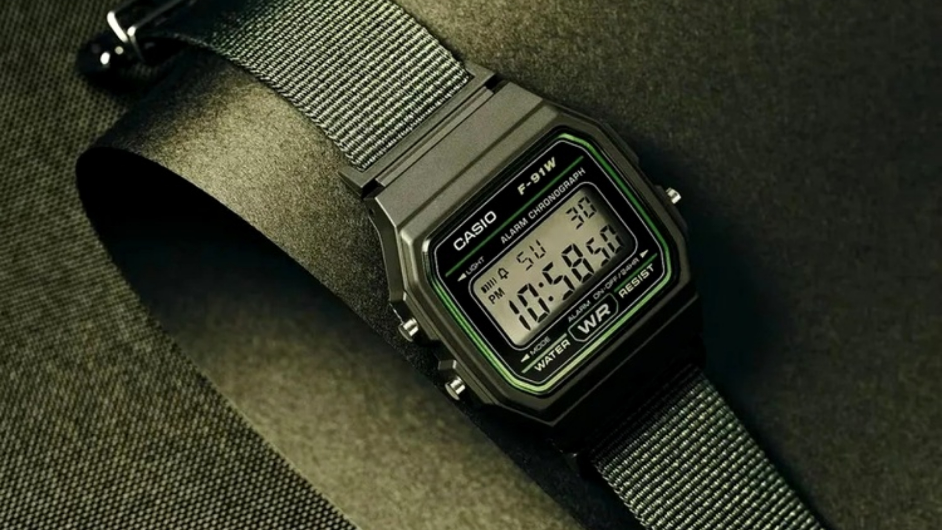 Casio lansează în Europa seria F-91WF cu curele textile din materiale reciclate, la un preț dublu față de modelul clasic